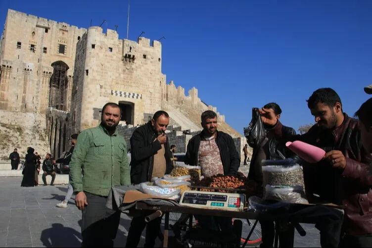 Muhalifler tersine göçü tetikledi! Suriyeliler vatanlarına akın akın gidiyor Muhalifler tersine göçü tetikledi! Suriyeliler vatanlarına akın akın gidiyor - 2. Resim