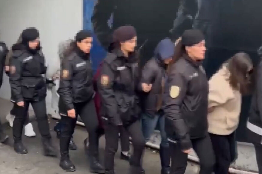 Yenidoğan Çetesi davasında 14 şüpheli gözaltına alındı! Son güne kadar boğun bakımda tutmuşlar - 3. Resim