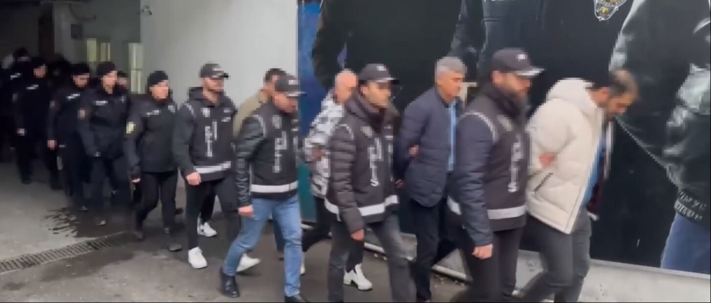 Yenidoğan Çetesi davasında 14 şüpheli gözaltına alındı! Son güne kadar boğun bakımda tutmuşlar - 2. Resim