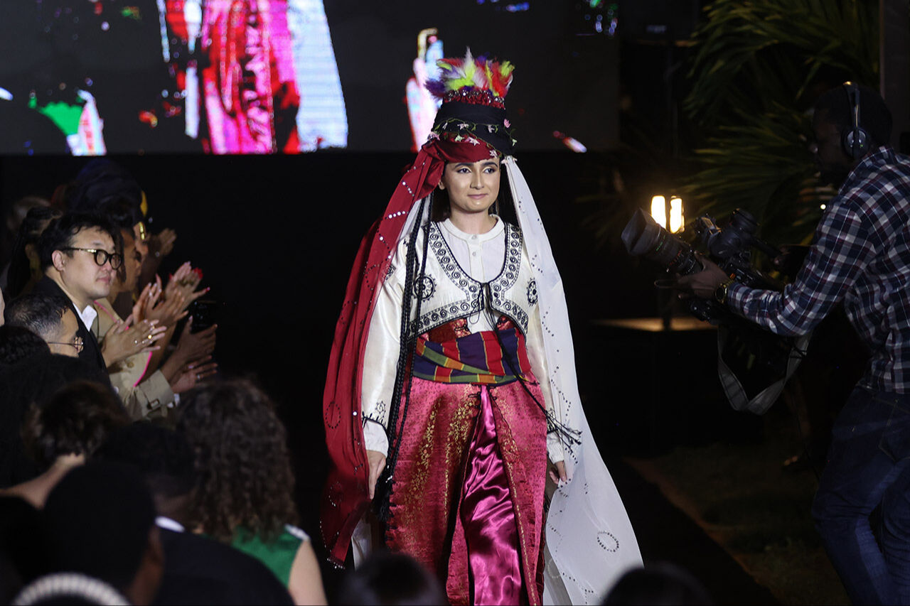 Anadolu gelinlikleri Dakar Moda Haftası'nı salladı! Senegal'de Türk motifleri Anadolu gelinlikleri Dakar Moda Haftası'nı salladı! Senegal'de Türk motifleri - 13. Resim