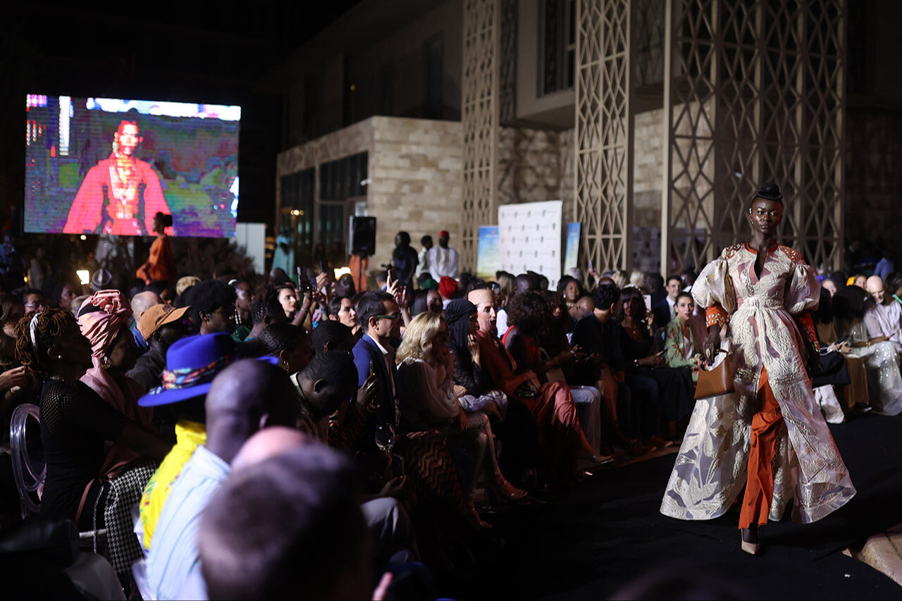 Anadolu gelinlikleri Dakar Moda Haftası'nı salladı! Senegal'de Türk motifleri Anadolu gelinlikleri Dakar Moda Haftası'nı salladı! Senegal'de Türk motifleri - 1. Resim