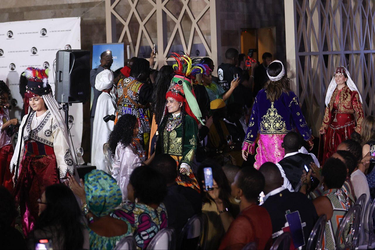 Anadolu gelinlikleri Dakar Moda Haftası'nı salladı! Senegal'de Türk motifleri Anadolu gelinlikleri Dakar Moda Haftası'nı salladı! Senegal'de Türk motifleri - 7. Resim