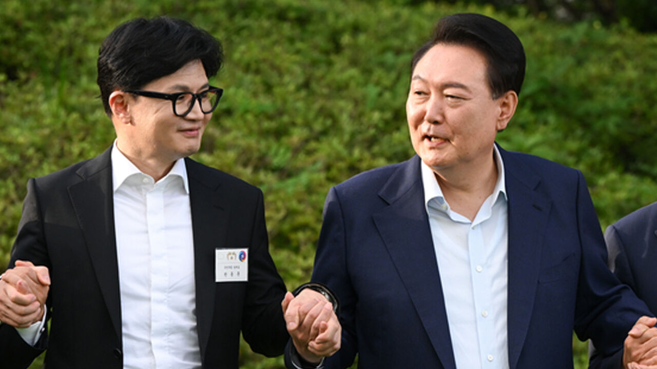 Güney Kore Devlet Başkanı Yoon kendi partisinin liderini de hedef almış! "Hepsini içeri at ve onlardan kurtul" - 1. Resim