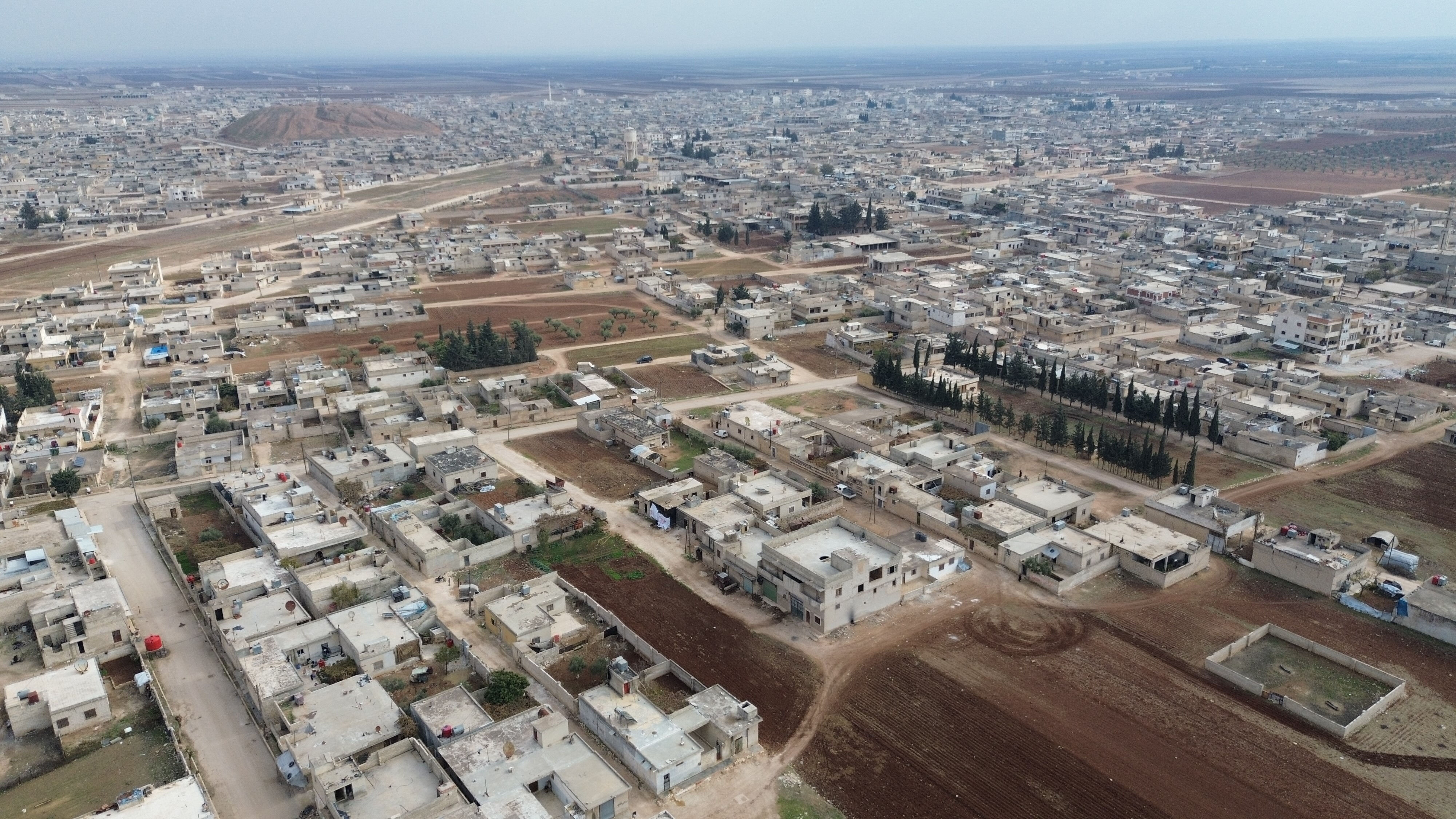 PKK'nın istilası yüzünden çadırda yaşıyorlardı: Tel Rıfat halkı 8 yıl sonra evinde - 2. Resim