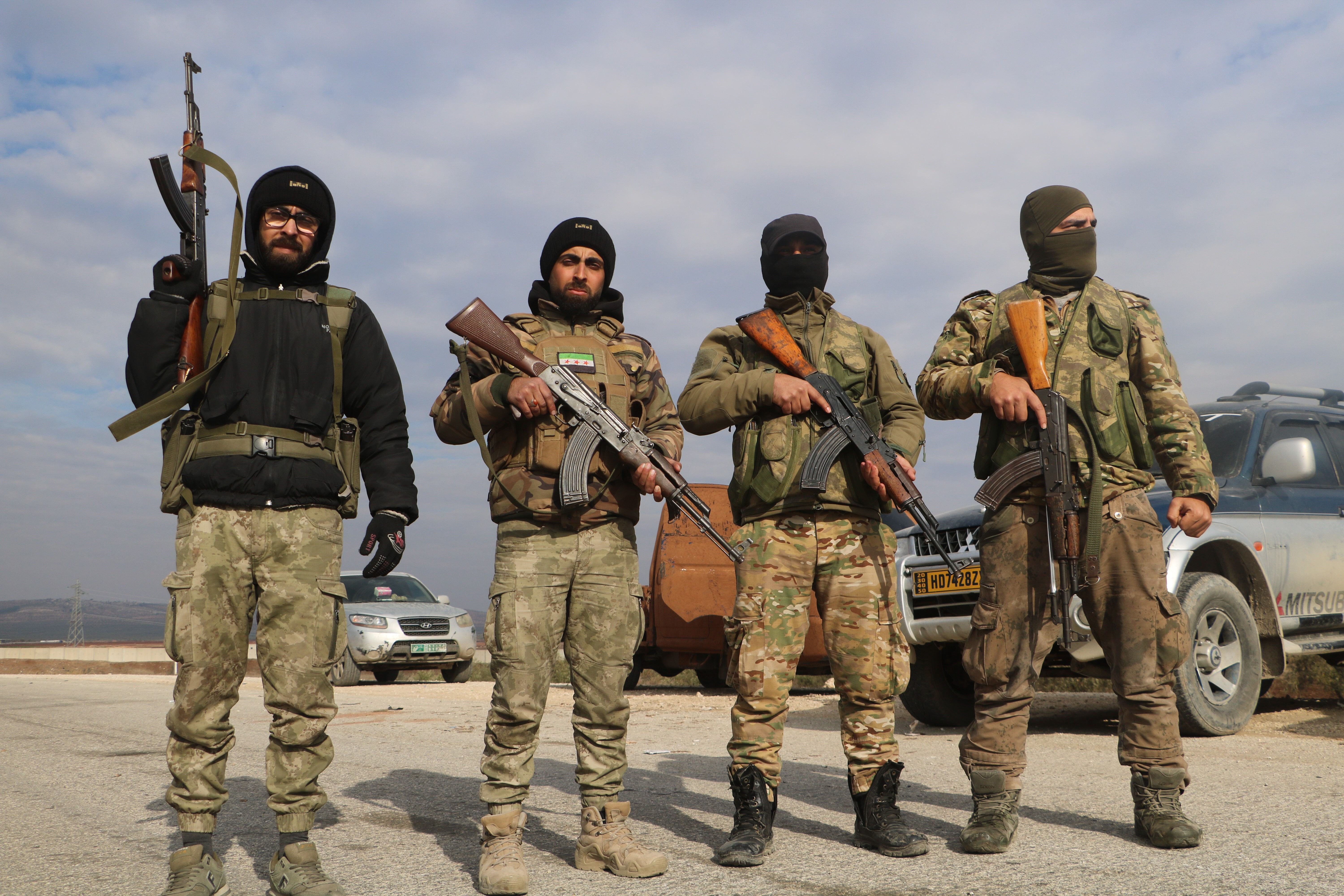 SMO'ya katılan Suriyeli gençler Türkiye'de kalanlara seslendi!  SMO'ya katılan Suriyeli gençler Türkiye'de kalanlara seslendi!