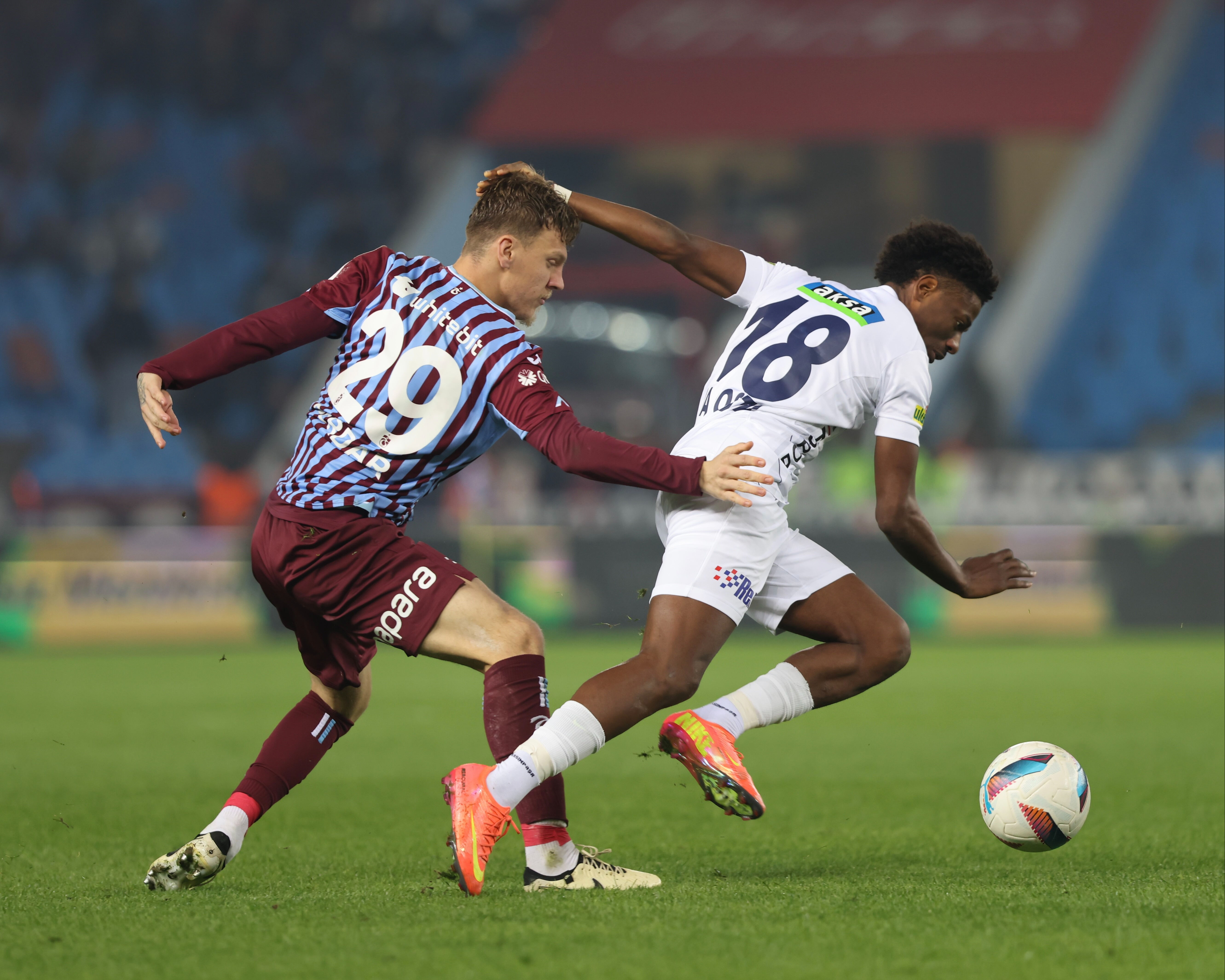 Trabzonspor - Kasımpaşa maçında peş peşe goller! Sonuç şaşırtmadı, taraftardan istifa sesleri - 1. Resim