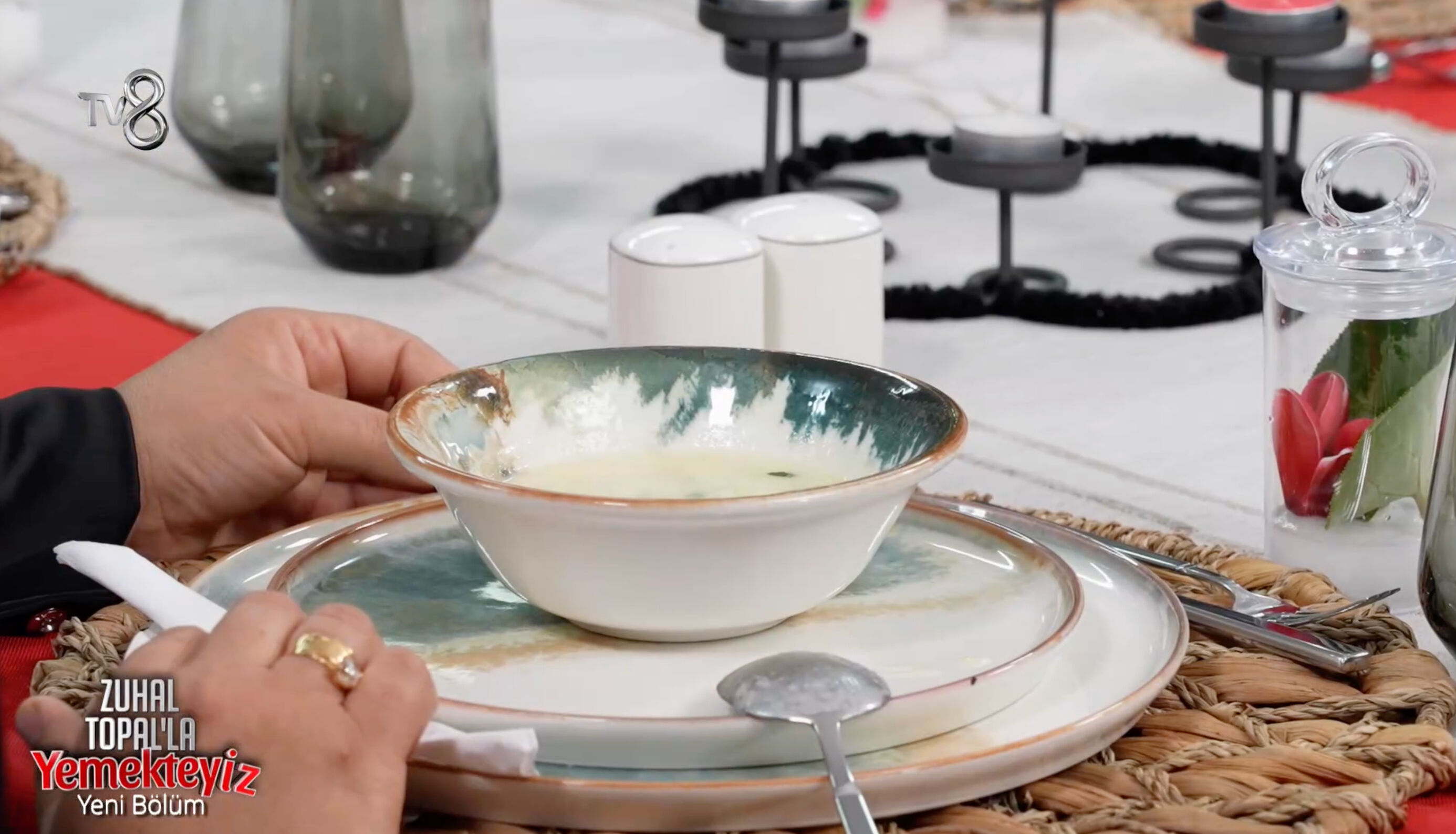 Zuhal Topal'la Yemekteyiz Ünal kaç puan aldı? 6 Aralık büyük ödülü kazanan isim belli oldu  Zuhal Topal'la Yemekteyiz Ünal kaç puan aldı? 6 Aralık büyük ödülü kazanan isim belli oldu  - 3. Resim