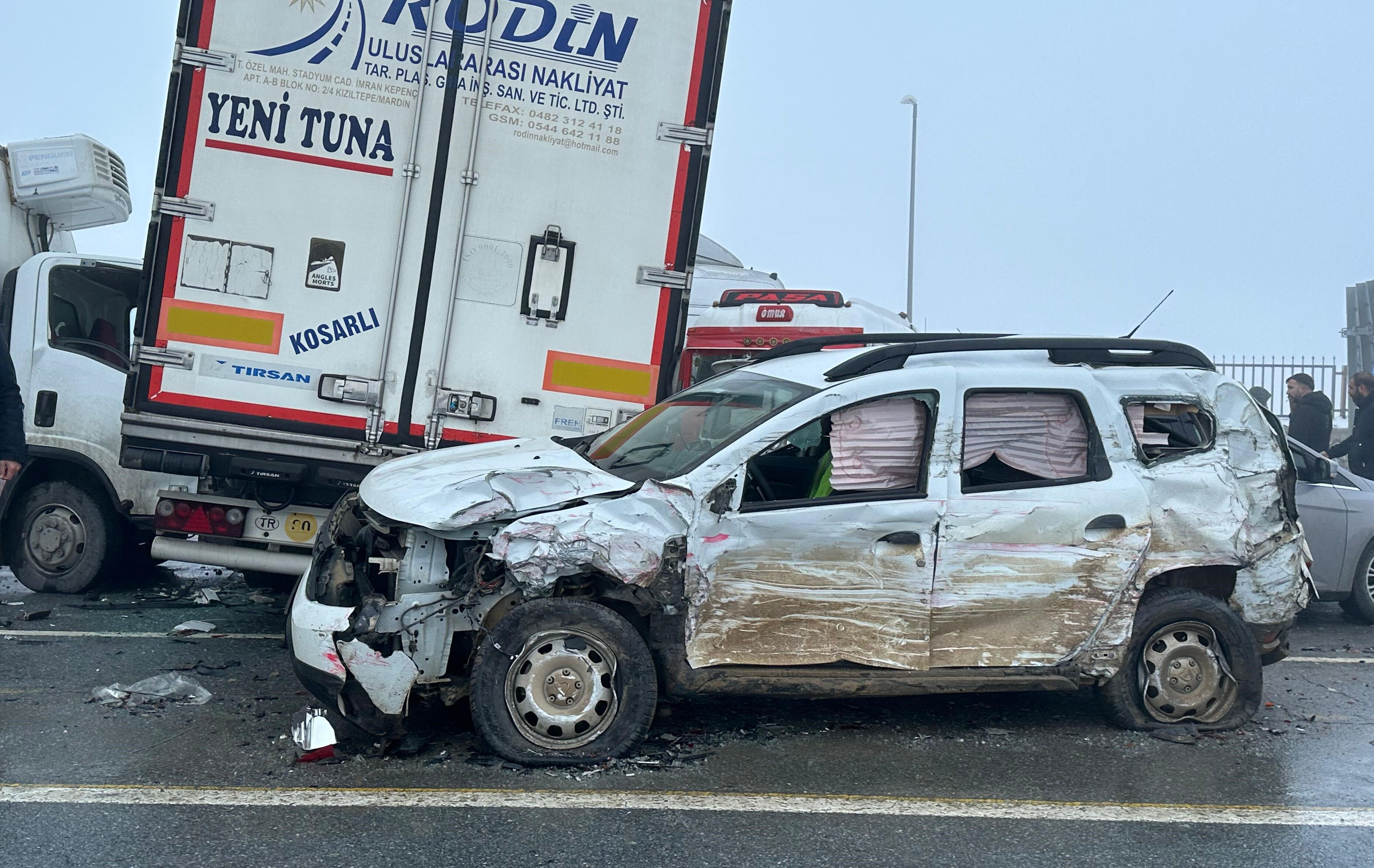 Bitlis'te 25 araç birbirine girdi! Zincirleme kazada çok sayıda yaralı var - 3. Resim