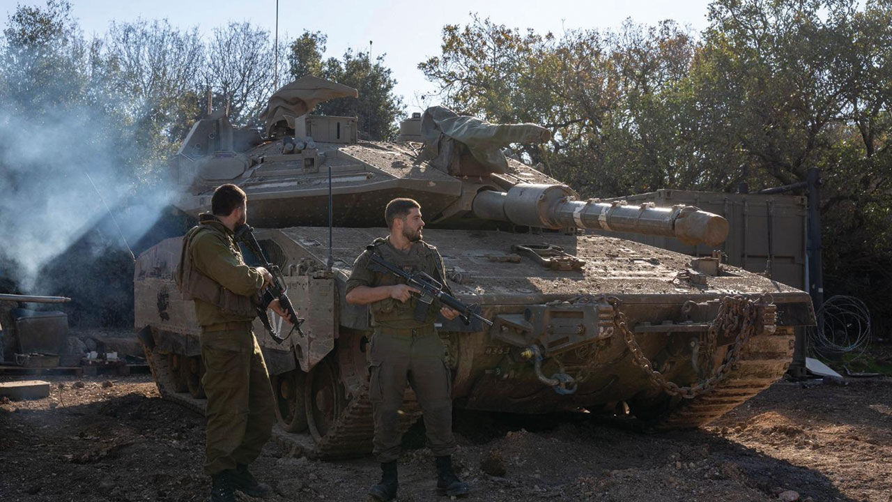 Suriyeli muhaliflerden korkan İsrail, Golan Tepeleri'ne takviye yaptı! Ordu alarma geçti - 1. Resim