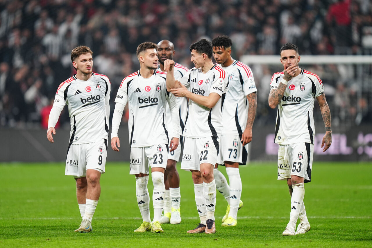 Beşiktaş-Fenerbahçe derbisi Avrupa basınında! "Mourinho için bir Türk derbisi daha hayal kırıklığı oldu" - 2. Resim