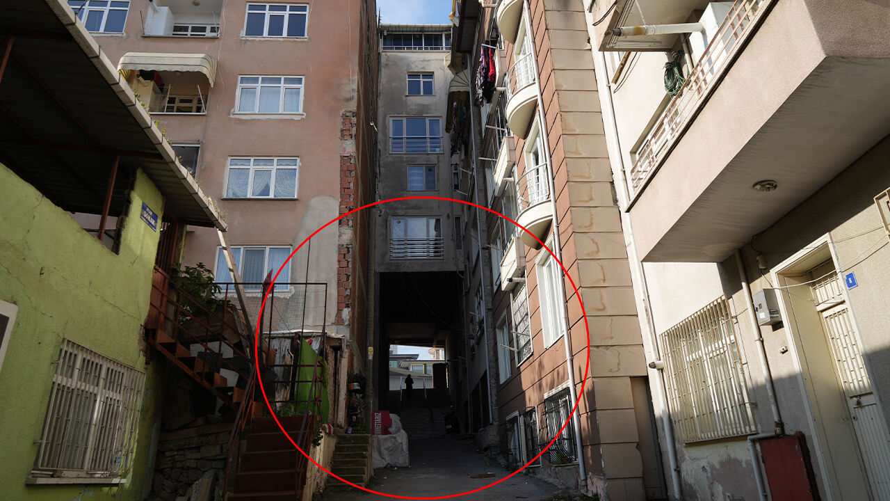 Dışarıdan bakınca her şey normal! Sadece yayalar kullanıyor, görenler hayrete düşüyor - 1. Resim