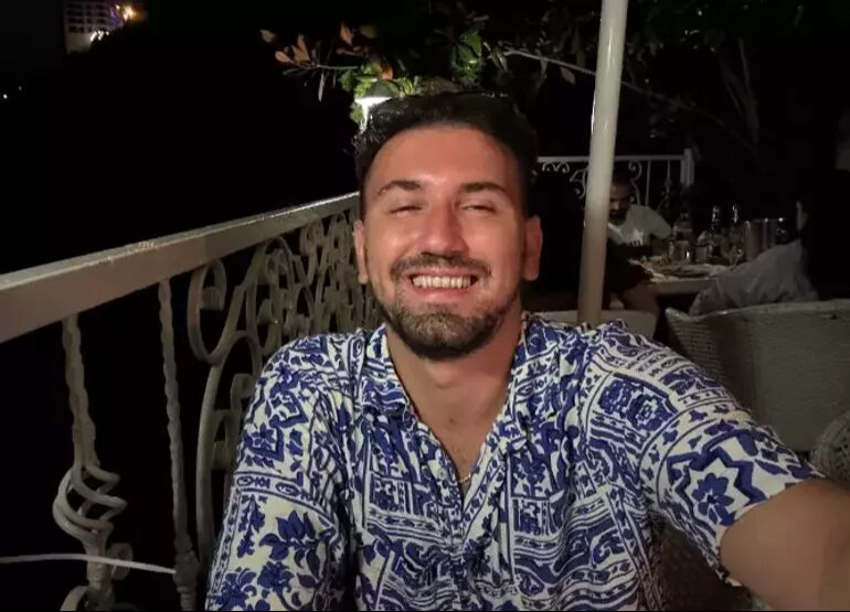 Doğan Cem "Ne utanıyorum ne üzülüyorum" diyerek ailesiyle ilgili sırrı ilk kez açıkladı! - 1. Resim