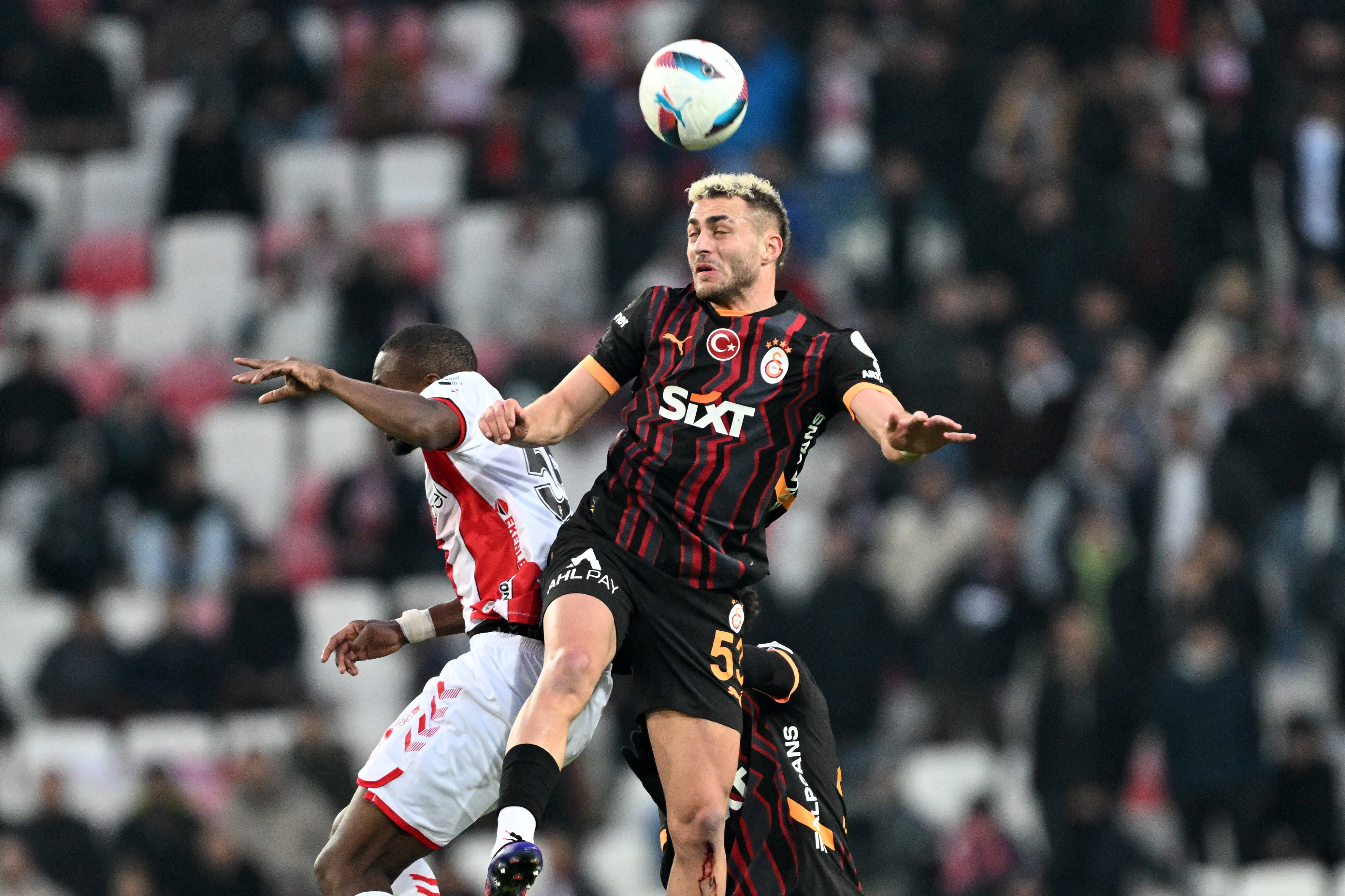 Galatasaray zorlu Sivasspor deplasmanında! Fenerbahçe kaybetti, Aslan farkı açmanın peşinde - 3. Resim