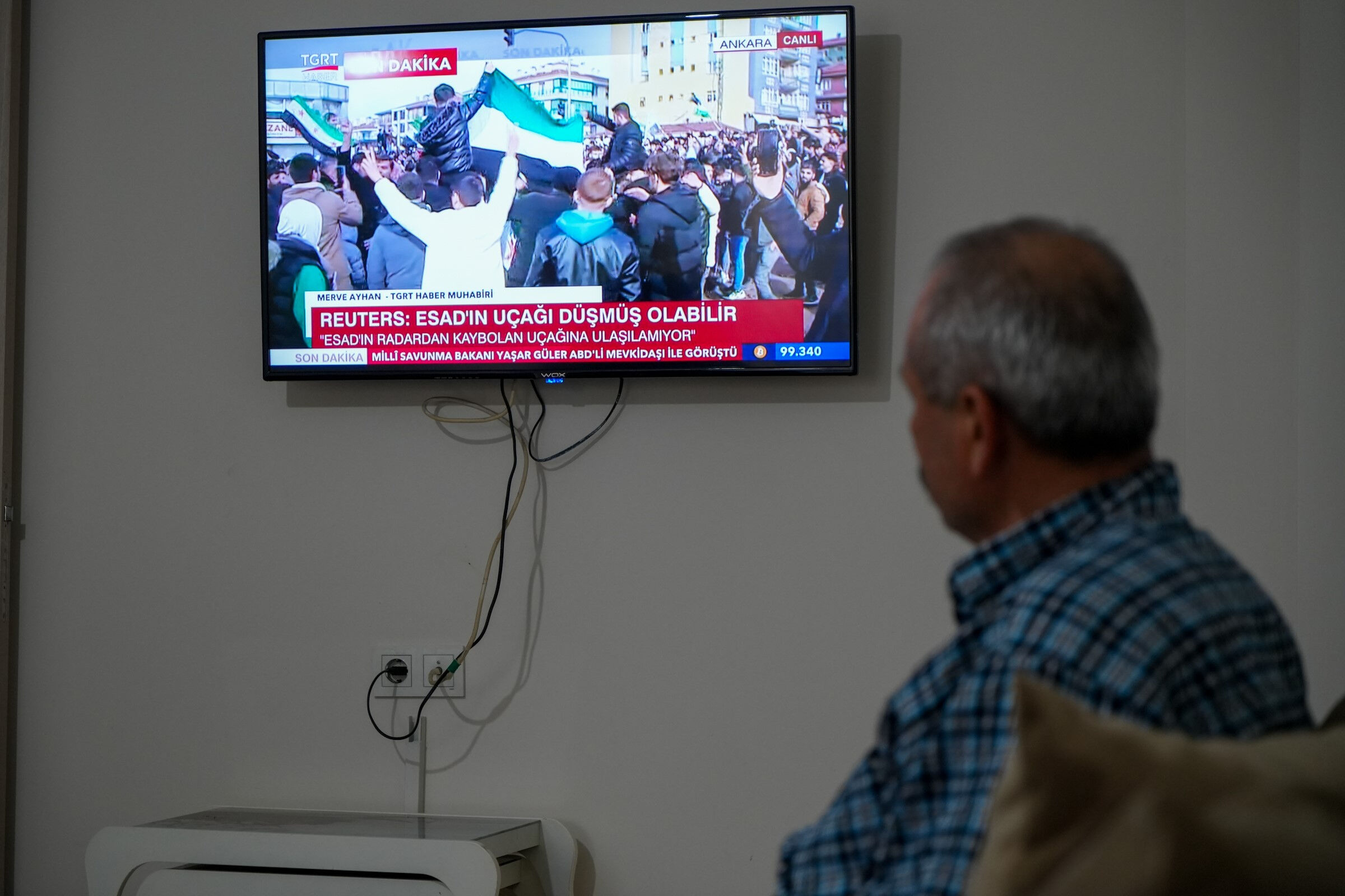 Gazze yolunda Esad rejimi esir almıştı! Engin Arslan 13 ay sonra özgürlüğüne kavuştu Gazze yolunda Esad rejimi esir almıştı! Engin Arslan 13 ay sonra özgürlüğüne kavuştu - 3. Resim