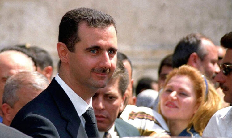 Suriye'de Beşar Esad'ın iktidardaki çeyrek yüzyılı: İktidar, iç savaş ve çöküş Suriye'de Beşar Esad'ın iktidardaki çeyrek yüzyılı: İktidar, iç savaş, çöküş - 1. Resim