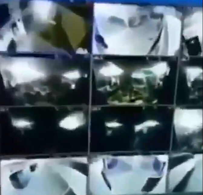 Esad rejiminin pres makinesi ile tutsakları katlettiği hapishanenin görüntüleri olay oldu - 7. Resim