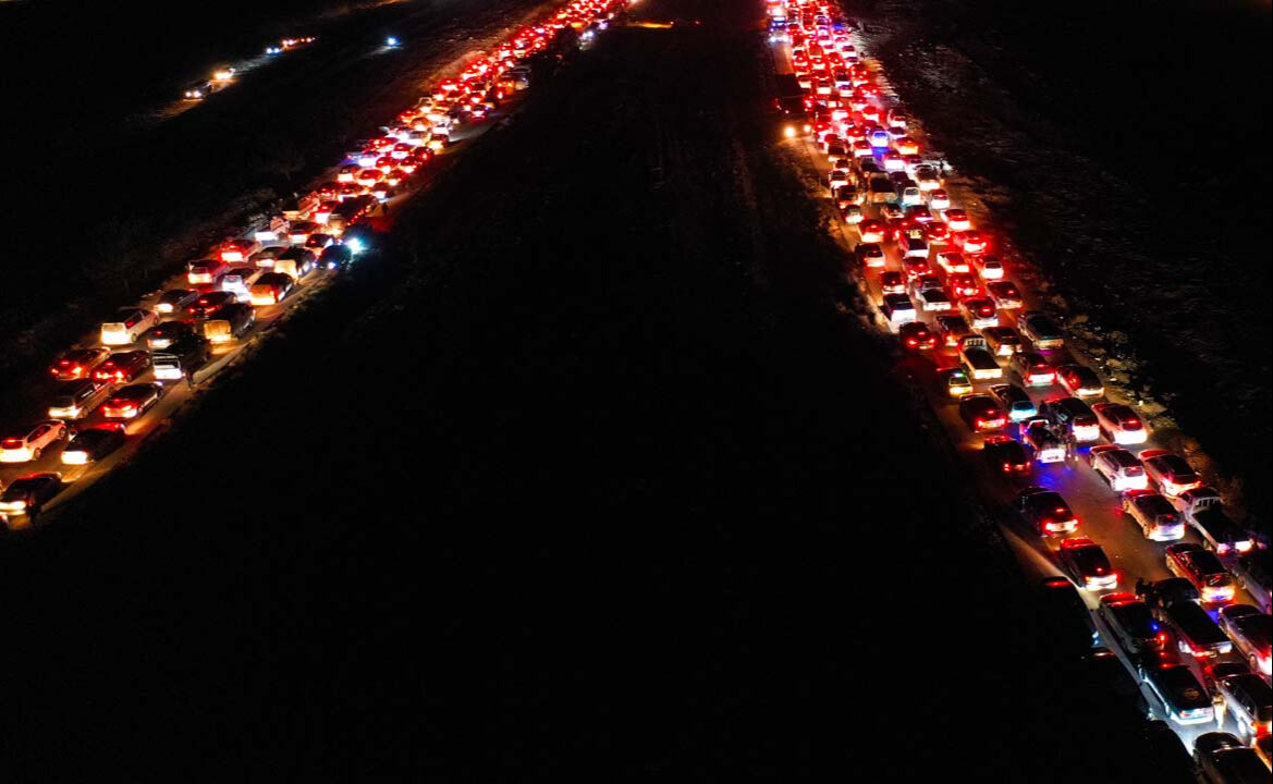 Esad'ın zulmü bitti, şimdi dönüş zamanı! Şam'a akın akın gidiyorlar Esad'ın zulmü bitti, şimdi dönüş zamanı! Şam'a akın akın gidiyorlar - 8. Resim