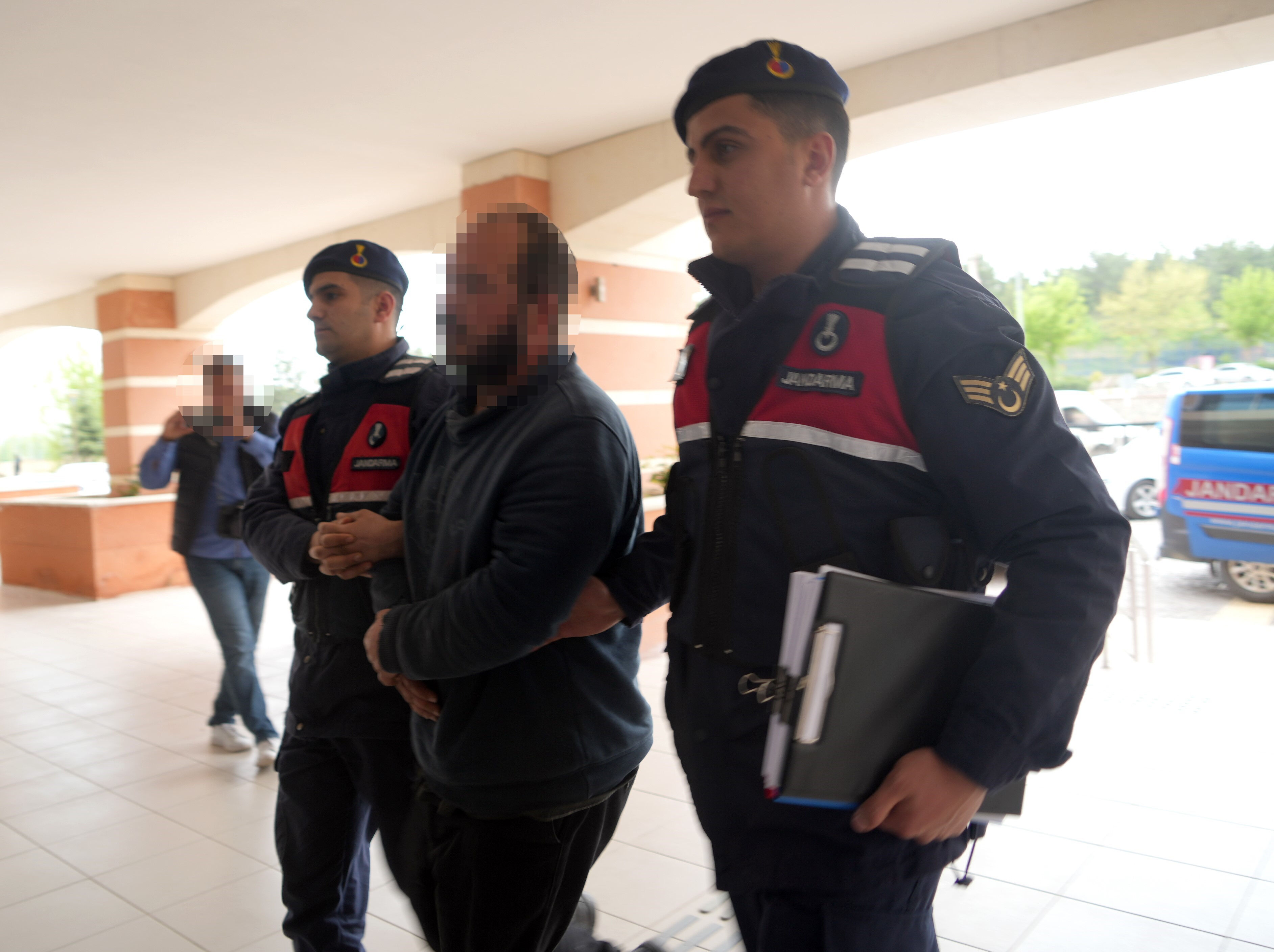 Evlerini kenevir serasına çevirmişlerdi! Savunmaları gündem oldu - 2. Resim