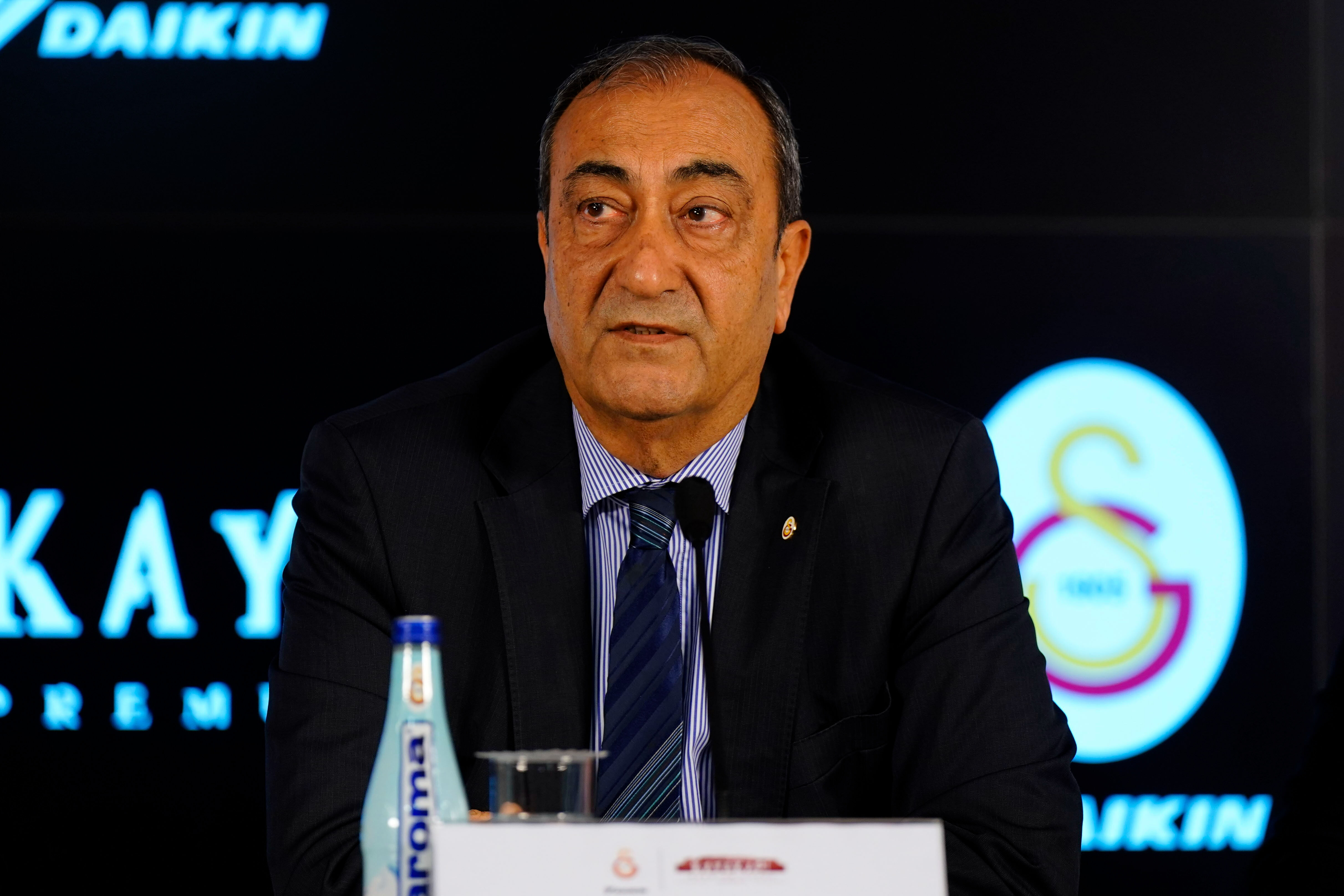 Galatasaray'dan istifa çağrısı! 