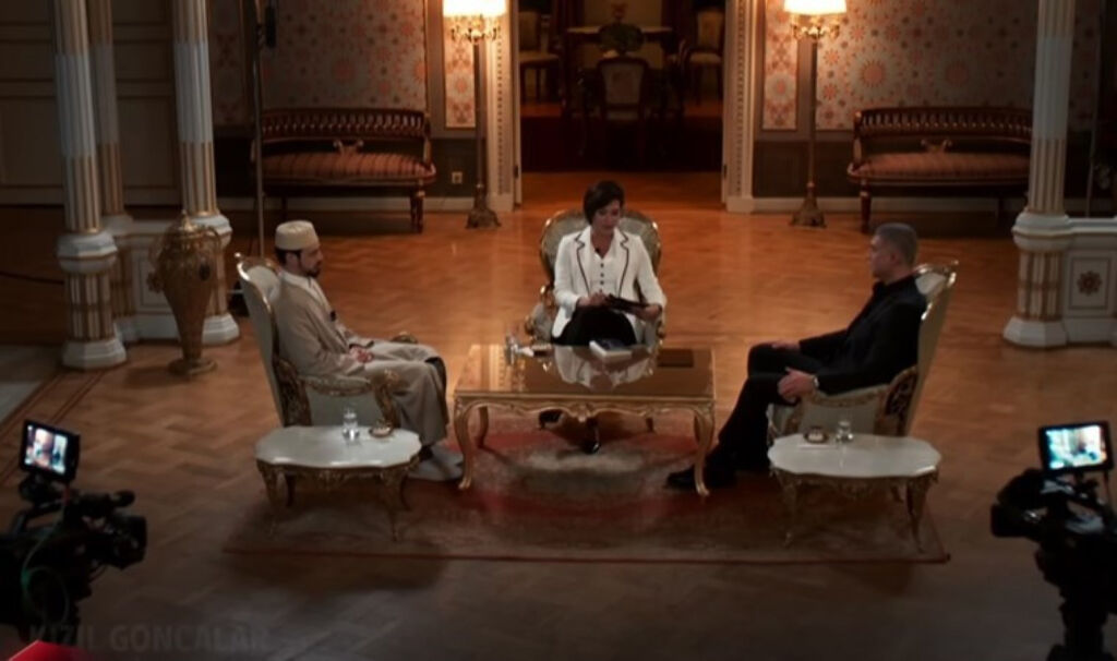 Kızıl Goncalar'a konuk olan Özlem Gürses kimdir, kaç yaşında? Kızıl Goncalar'a konuk olan Özlem Gürses kimdir, kaç yaşında? - 1. Resim