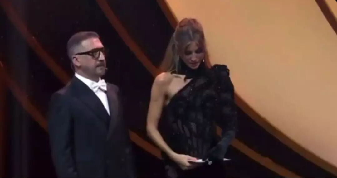 Müge Anlı'dan Çağla Şıkel'e gönderme! Yüz ifadesi gündem oldu - 2. Resim