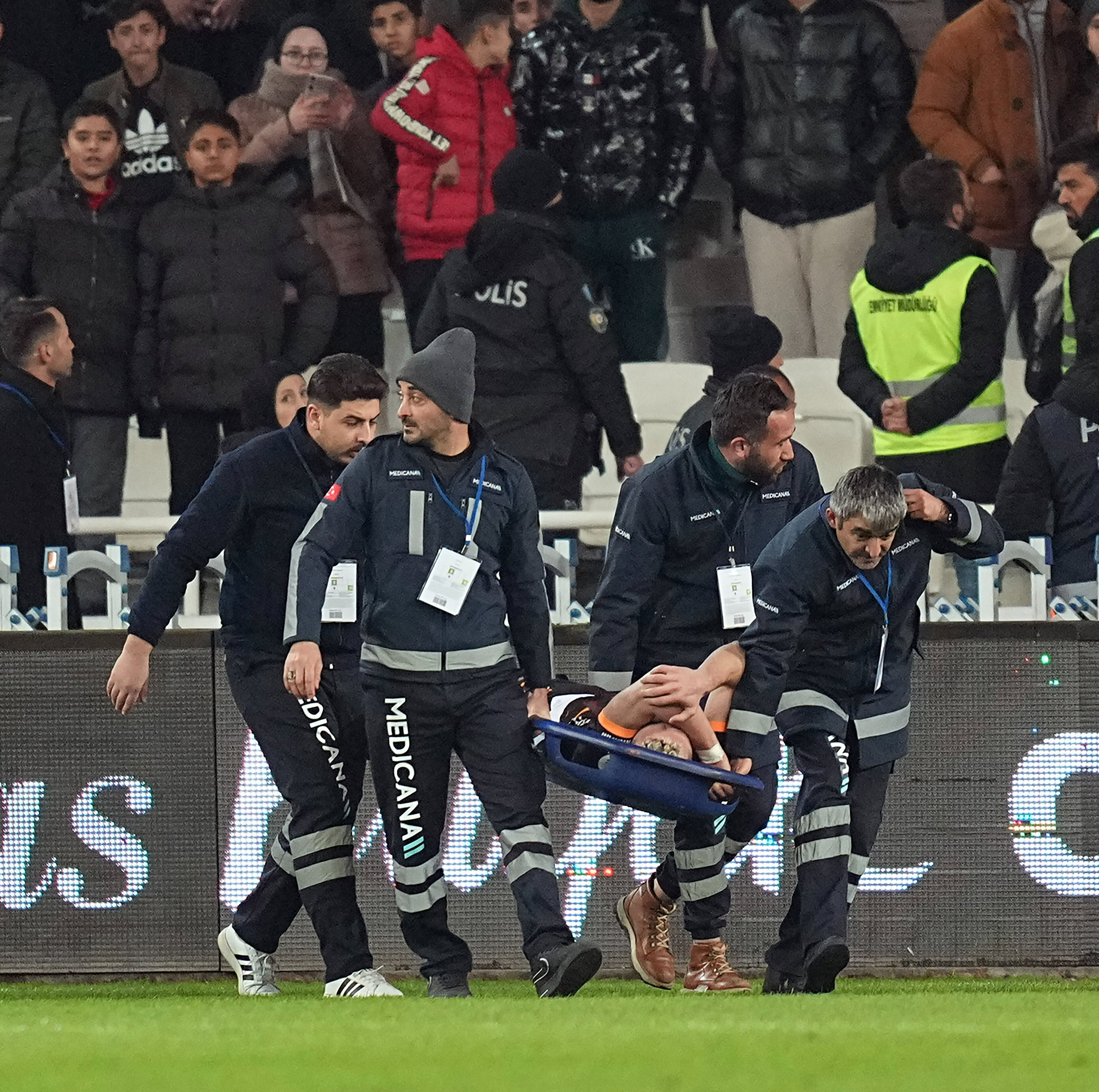 Sivasspor'dan Ray Manaj-Barış Alper Yılmaz açıklaması! 