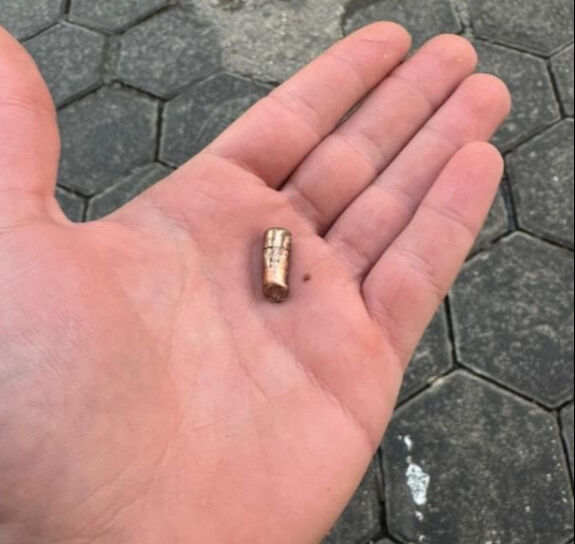 Suriye'den Türkiye'ye düşen yorgun mermi iki kişiyi yaraladı - 1. Resim