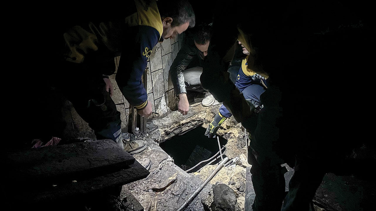 Suriyeli muhalifler tutsakların yerini bulmak için harita kullandı! Gizli bölgelerden kurtardılar - 1. Resim