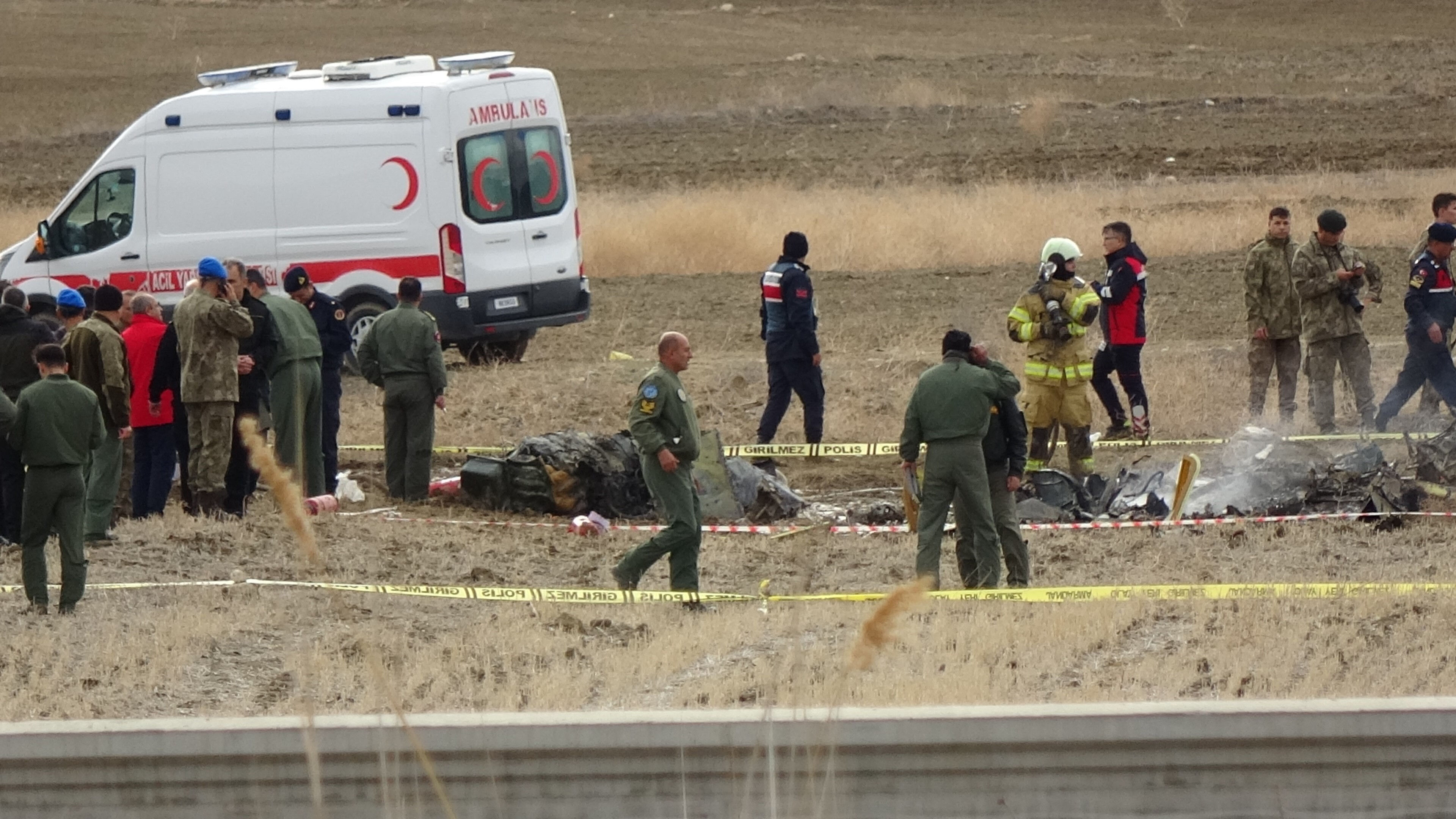Havada akılalmaz çarpışma! Türkiye'yi hüzne boğan kazada 6 şehit verdik - 2. Resim