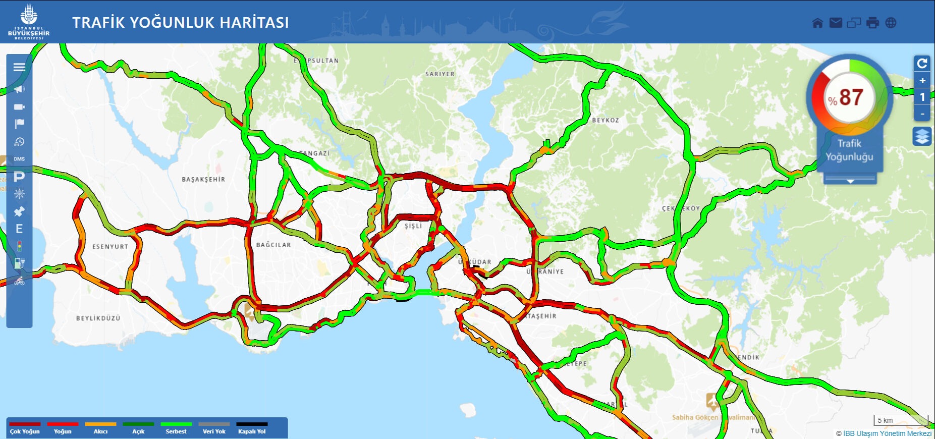 Meteoroloji ve AKOM saat vermişti! İstanbul'u kuvvetli sağanak vurdu, trafik durma noktasında - 1. Resim