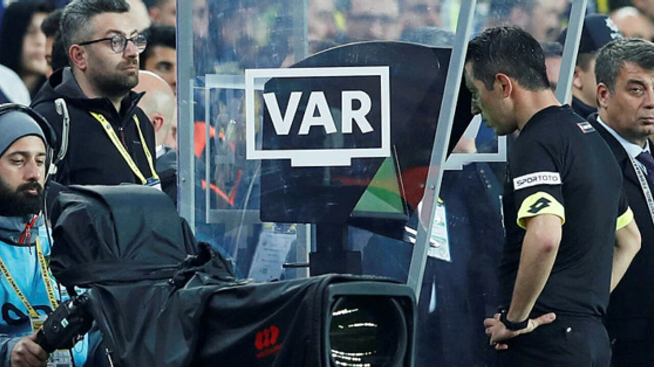 Sivasspor - Galatasaray maçı VAR kayıtları açıklandı mı? Trendyol Süper Lig 15. hafta VAR kayıtları bekleniyor! - 2. Resim