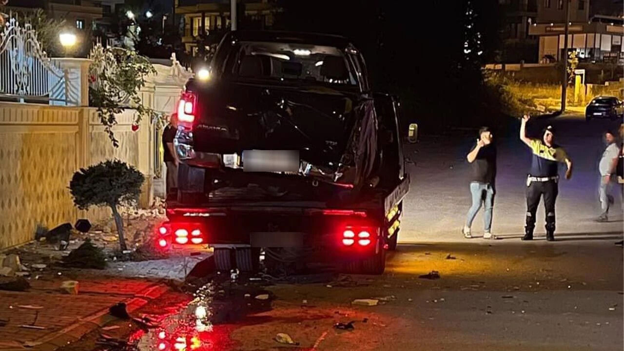 Yalova'da korkunç kaza: 2 ölü, 3 yaralı - 1. Resim