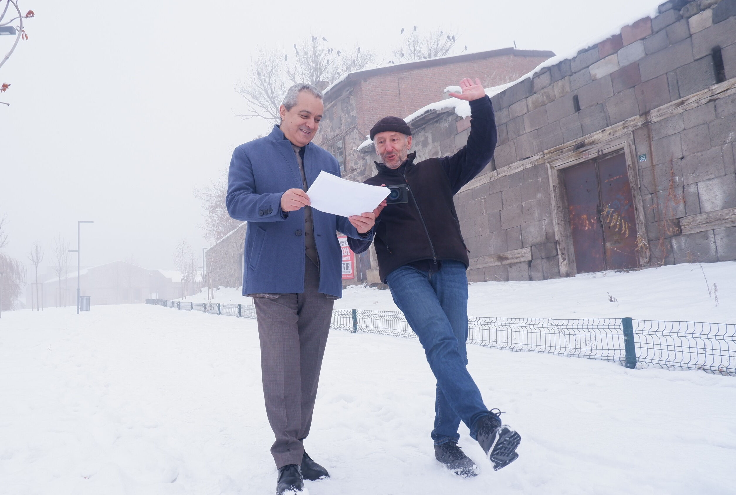 44 yıl sonra fotoğrafladığı çocuğa ulaştı! Erzurum'a Doğu Ekspresi ile gelen Fransız turist sonunda onları buldu - 4. Resim