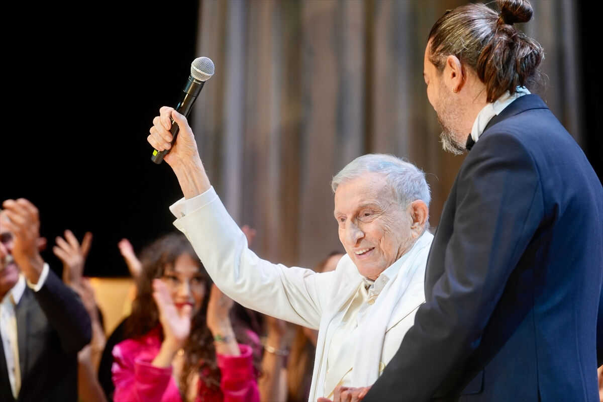 70. sanat yılını kutlanan Haldun Dormen kaç yaşında?  - 1. Resim