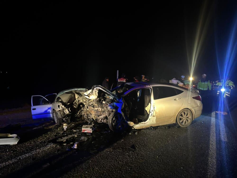 Eskişehir'de can pazarı! İki araç çarpıştı, çok sayıda ölü var - 2. Resim