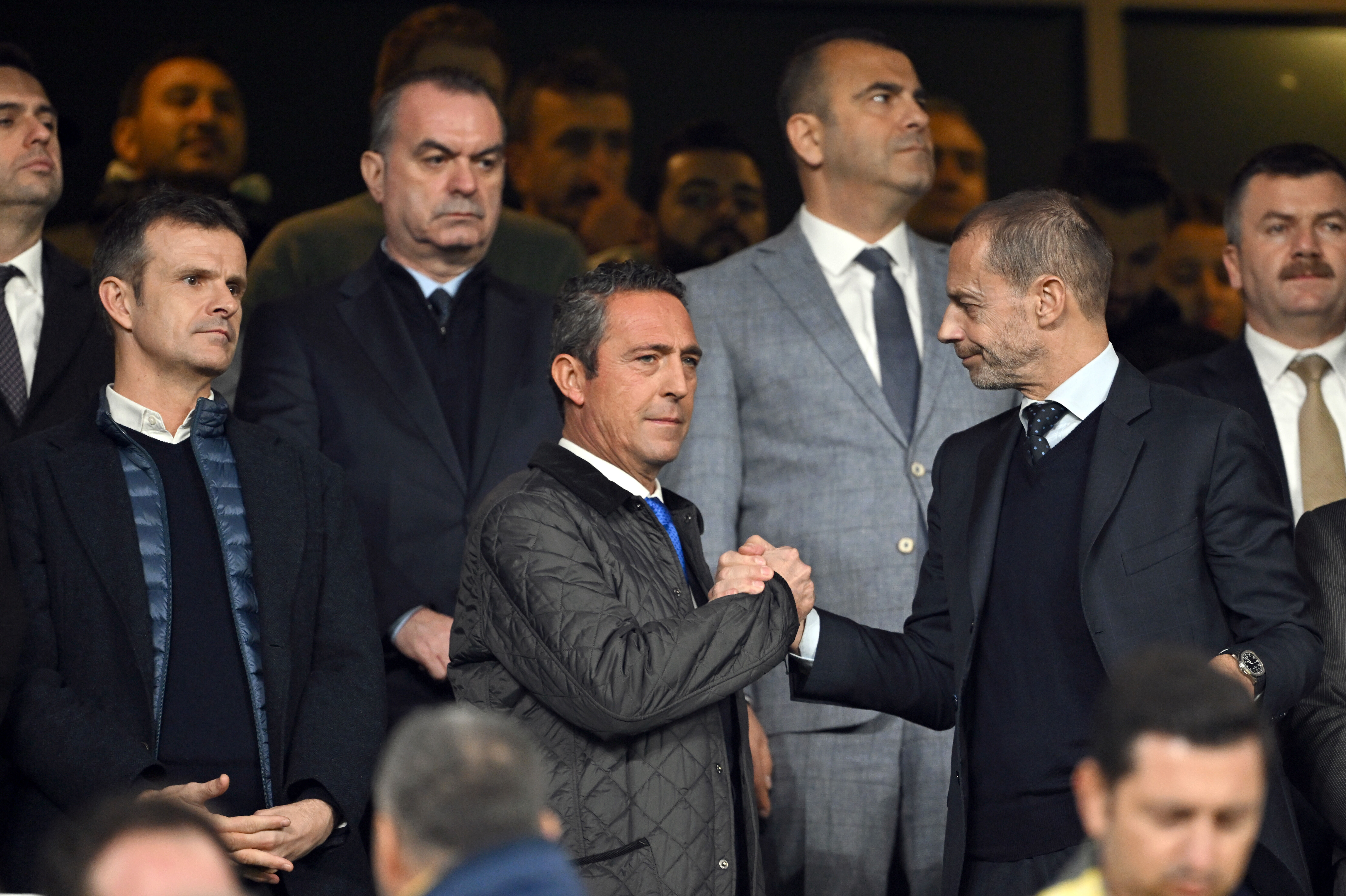 Fenerbahçe-Athletic Bilbao maçında tribünler inledi! Ali Koç'a tepki, Aziz Yıldırım'a sevgi Fenerbahçe-Atletic Bilbao maçında tribünler inledi! Ali Koç'a tepki, Aziz Yıldırım'a sevgi - 2. Resim