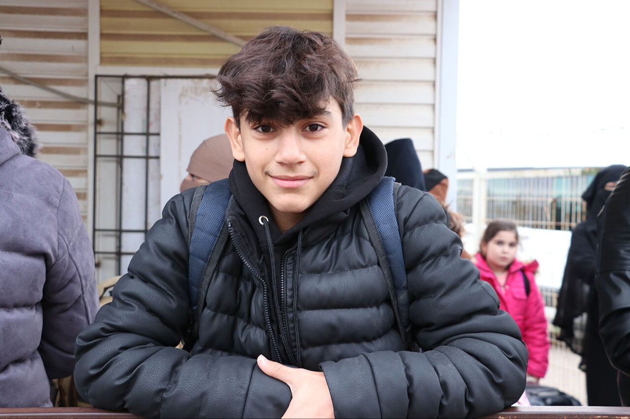 Türkiye'deki Suriyeliler ülkelerine dönüş yolunda! Kilis'teki Öncüpınar Gümrük Kapısı'nda sıra beklediler Türkiye'deki Suriyeliler ülkelerine dönüş yolunda! Kilis'teki Öncüpınar Gümrük Kapısı'nda sıra beklediler - 1. Resim