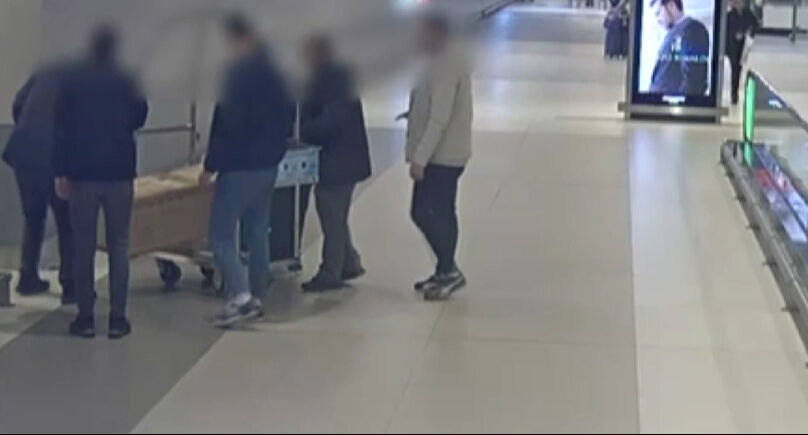 Arap şeyhlerine 100 dolara Gökdoğan satacaklardı! Havalimanında yakalandılar - 2. Resim