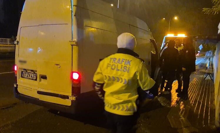 Bartın'da sıcak saatler! Polisler harekete geçti, mezarlıkta kayıplara karıştı - 2. Resim