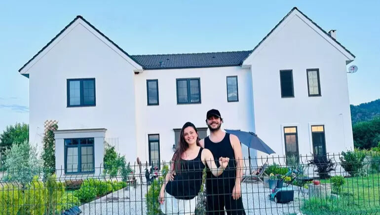 Dilan Telkök ile Berkay Hardal çifti Muğla'ya yerleşti! Hayallerindeki evi yaptılar! İçinde yok yok... Dilan Telkök ile Berkay Hardal çifti Muğla'ya yerleşti! Hayallerindeki evi yaptılar! İçinde yok yok... - 5. Resim