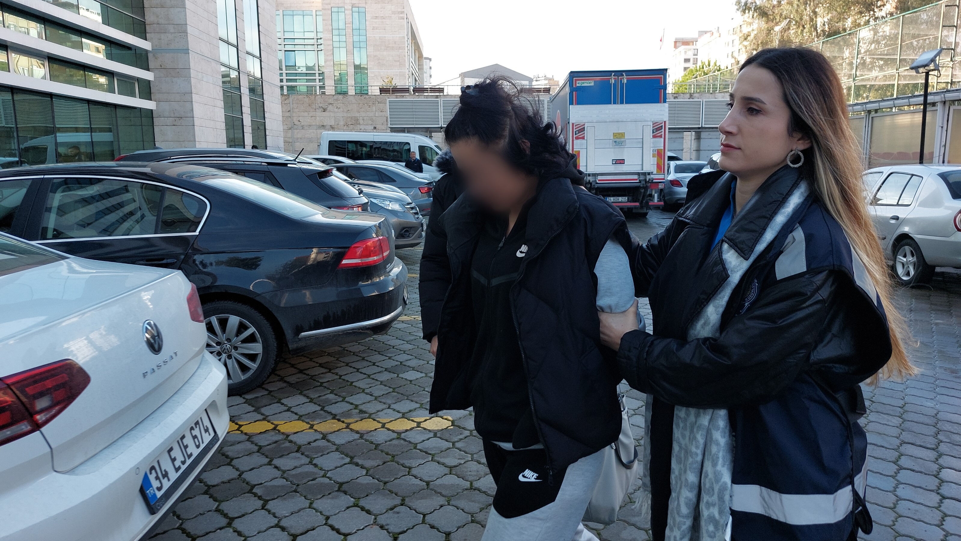 Dolmuştan inen kadına kapkaç şoku! - 2. Resim