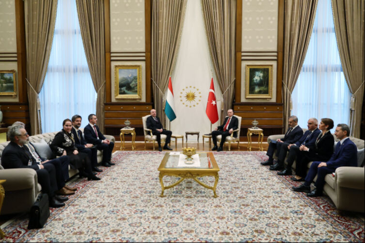 Erdoğan'dan diplomasi trafiği! Sulyok ve Orban ile görüştü Erdoğan'dan diplomasi trafiği! Sulyok ve Orban ile görüştü - 1. Resim