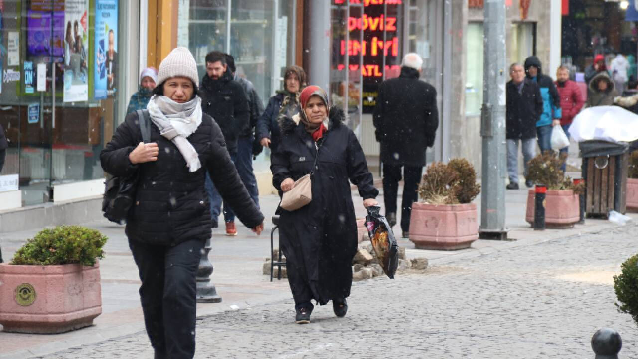 Uzmanlar uyardı! Bunlara dikkat etmelisiniz! İşte kışın cilt sağlığını korumanın püf noktaları... - 1. Resim