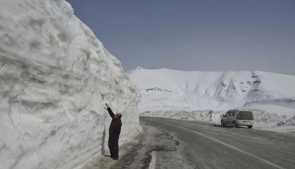 Van Valiliği duyurdu! Van'da yarın okullar tatil mi, kar yağacak mı, kar tatili olacak mı? Van Valiliği duyurdu! Van'da yarın okullar tatil mi, kar yağacak mı, kar tatili olacak mı? - 2. Resim
