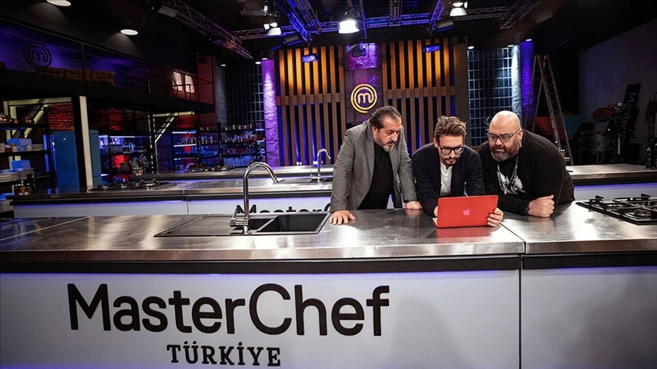 12 Aralık Masterchef eleme adayı kim oldu? Dokunulmazlık oyununu kırmızı takım kazandı! 12 Aralık Masterchef eleme adayı kim oldu? Dokunulmazlık oyununu kırmızı takım kazandı! - 1. Resim