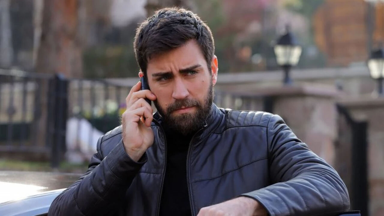 Çağlar Ertuğrul, Prens dizisinden alacağı ücretle yapacağını açıkladı Çağlar Ertuğrul, Prens dizisinden alacağı ücretle yapacağını açıkladı - 1. Resim