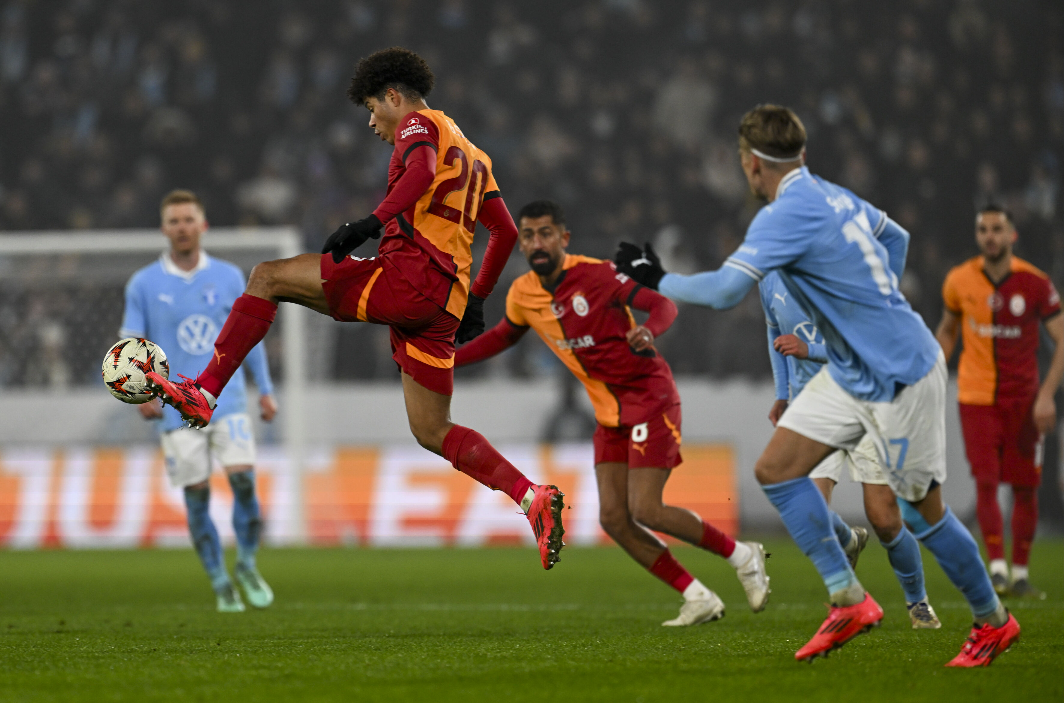 Galatasaray Avrupa Ligi'nde play-off'u garantiledi! Hedef ilk 8 - 2. Resim