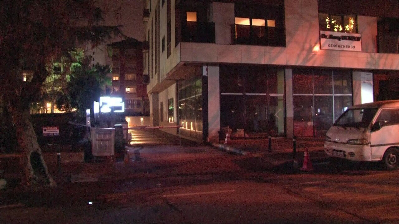 İstanbul'da silahlı çatışma! Kadıköy'de emlakçı kavgasında kan aktı İstanbul'da silahlı çatışma! Kadıköy'de emlakçı kavgasında kan aktı - 1. Resim