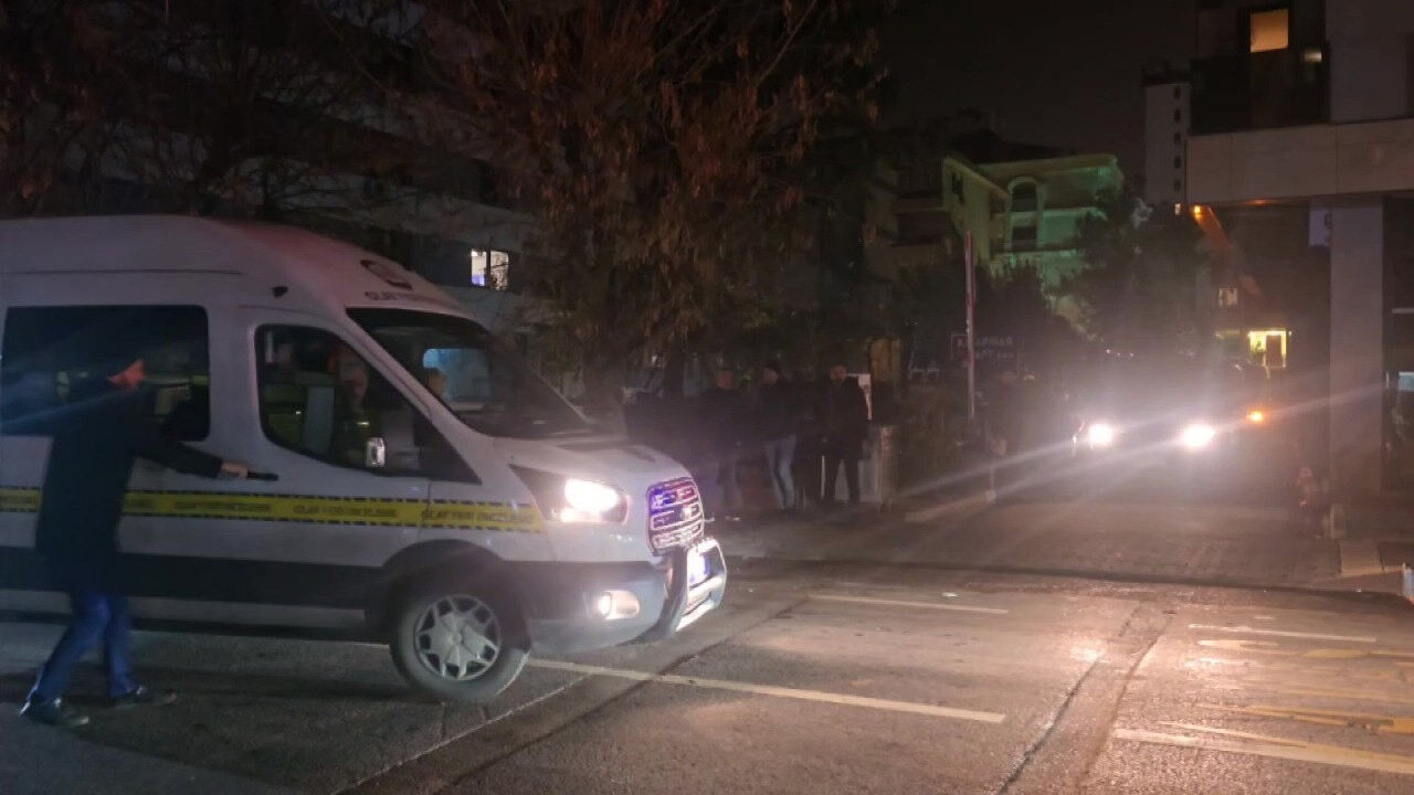 İstanbul'da silahlı çatışma! Kadıköy'de emlakçı kavgasında kan aktı İstanbul'da silahlı çatışma! Kadıköy'de emlakçı kavgasında kan aktı - 2. Resim