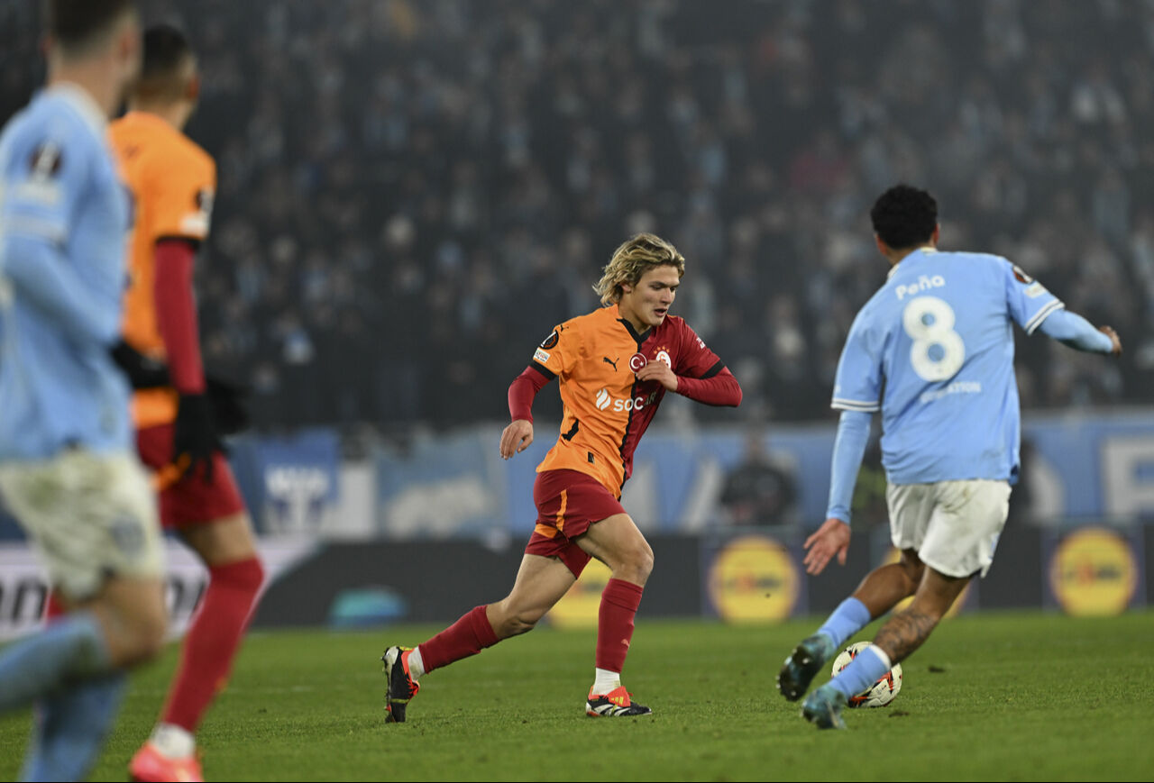 Malmö-Galatasaray maçı sonrası Okan Buruk'a eleştiri!  Malmö-Galatasaray maçı sonrası Okan Buruk'a eleştiri!